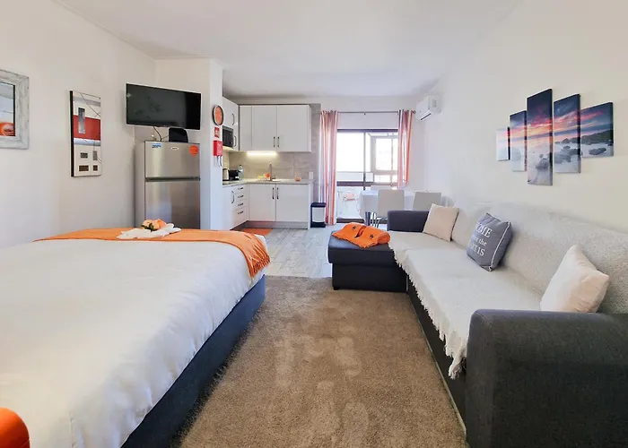 Estudio Da Rocha Peachy アパート *